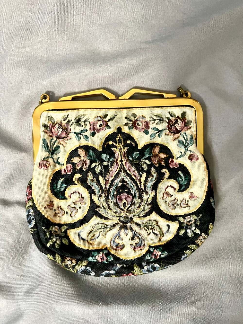 Vintage Made in West Germany H.C. Prange Co. Floral Tapestry Kiss Lock Coin Purs